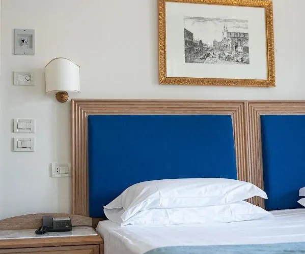 Hotel La Dependance By Casa Bianca 4*