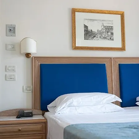 Hotel La Dépendance By Casa Bianca 4*