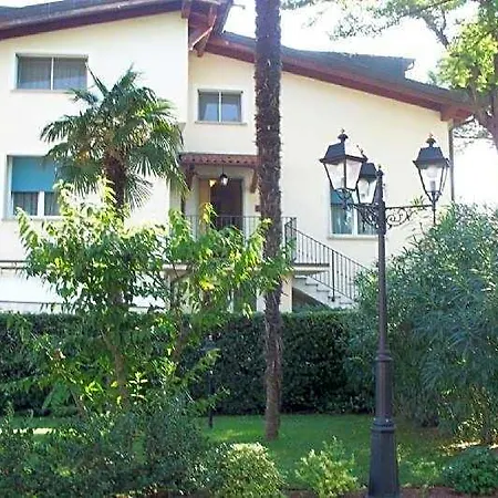 La Dependance By Casa Bianca Szálloda Lido di Jesolo
