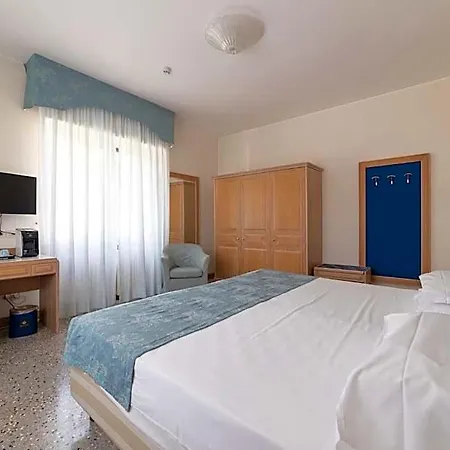 La Dependance By Casa Bianca 4*