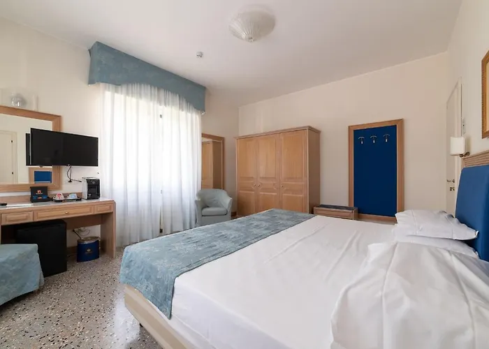 La Dependance By Casa Bianca 4* Лидо-ди-Езоло